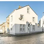 Ennerdale Edge - 4 Bedrooms - Sleeps 8 * Cleator Moor