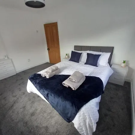 Ennerdale Edge - 4 Bedrooms - Sleeps 8 *