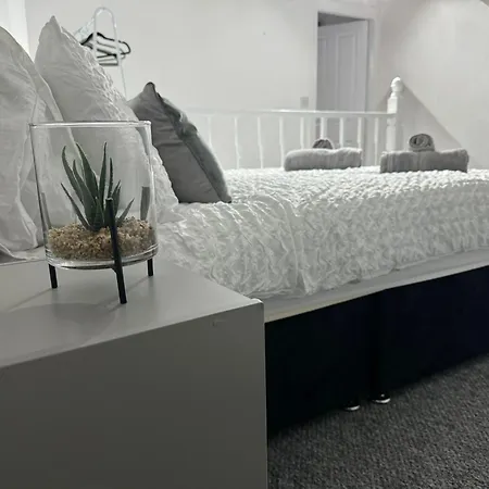 Ennerdale Edge - 4 Bedrooms - Sleeps 8 *