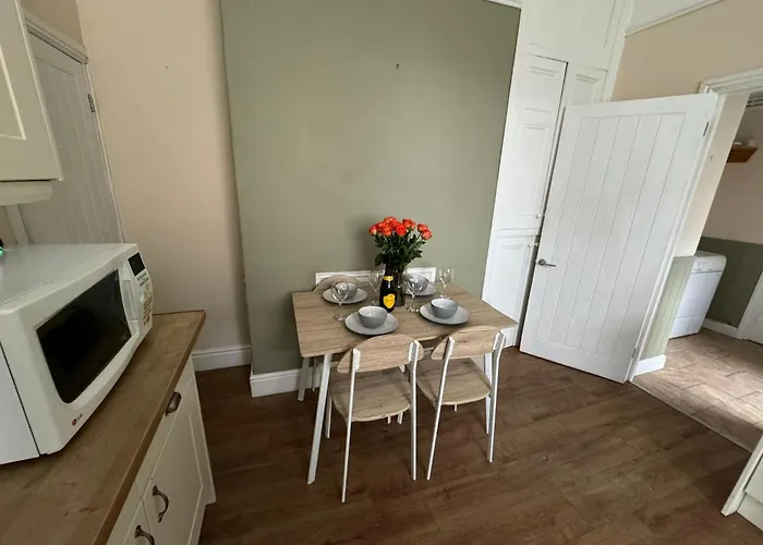 Ennerdale Edge - 4 Bedrooms - Sleeps 8 *